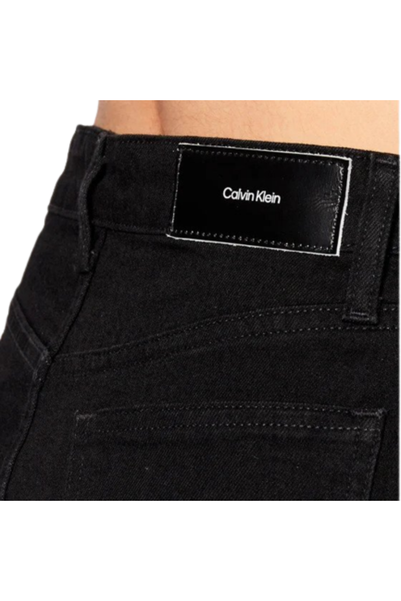 CALVIN KLEIN MOM JEAN 1BY