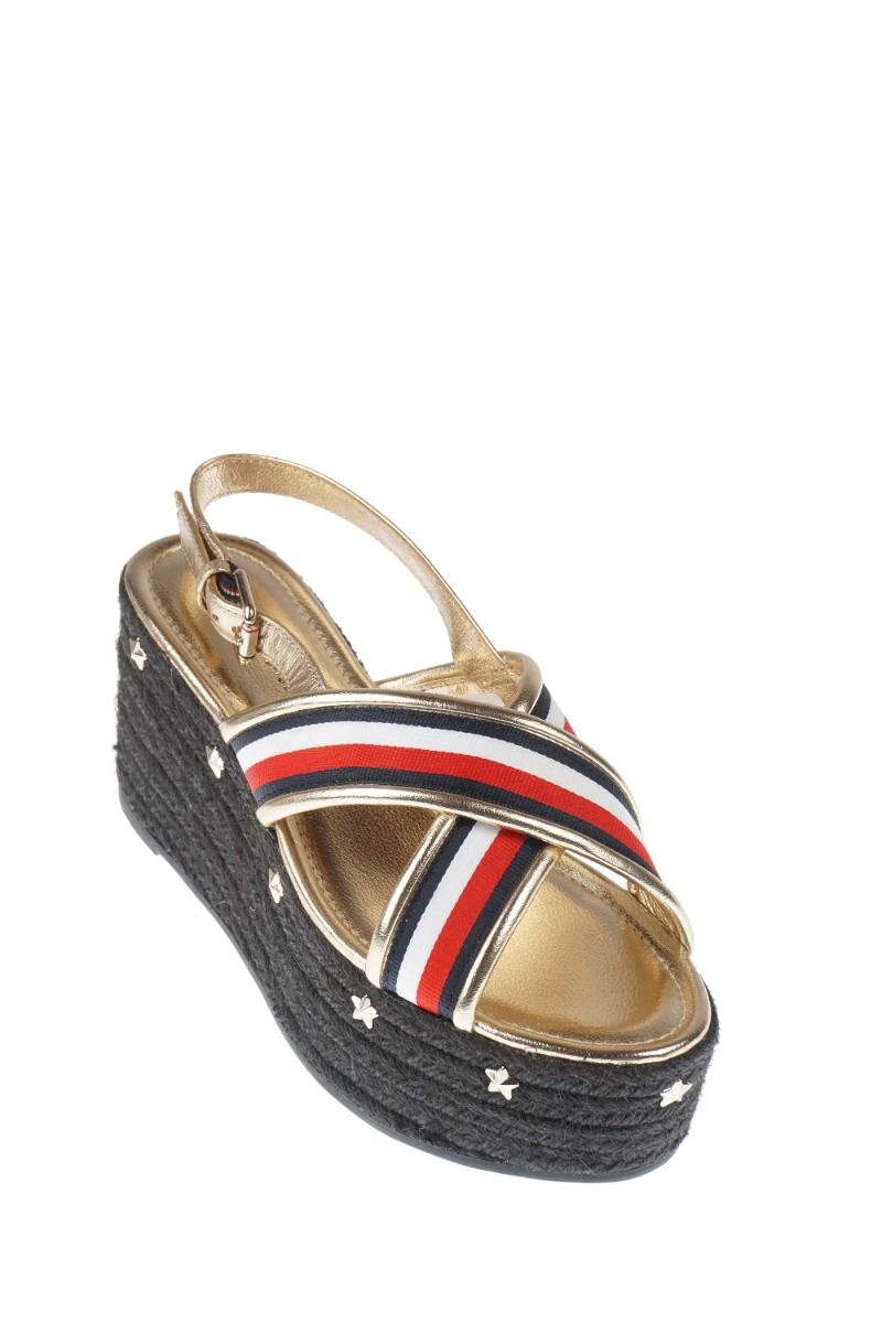 TOMMY HILFIGER CORPORATE RIBBON FLATFORM SANDAL GOLD BLK