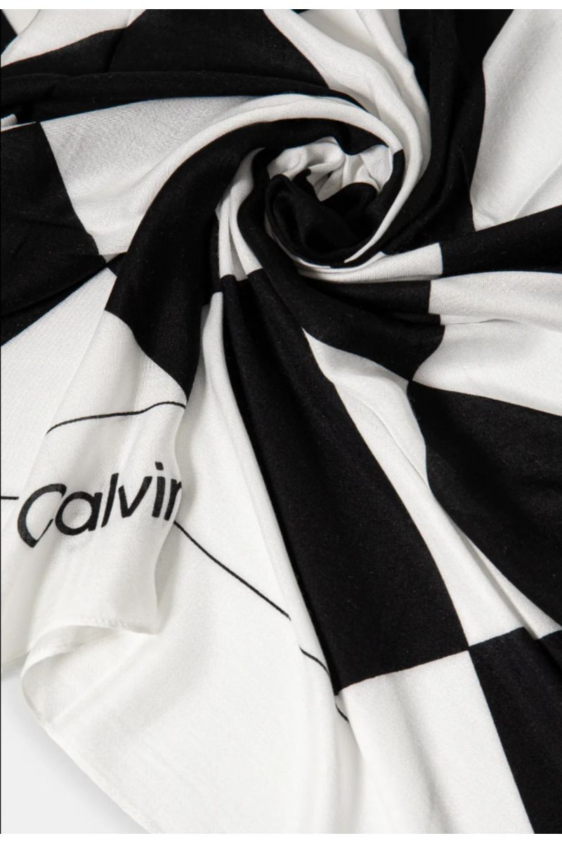 CALVIN KLEIN QUILT PRINT MODAL SCARF 130X130CM BLACK-WHITE - 358017
